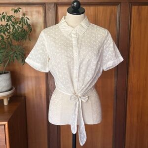 NWOT Collectif Sammy Tie Top in White Cotton Eyelet, Crop Blouse, Size Large